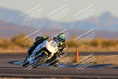 media/Jan-21-2023-CVMA (Sat) [[b9eef8ba1f]]/Race 13 500 Supersport-350 Supersport/